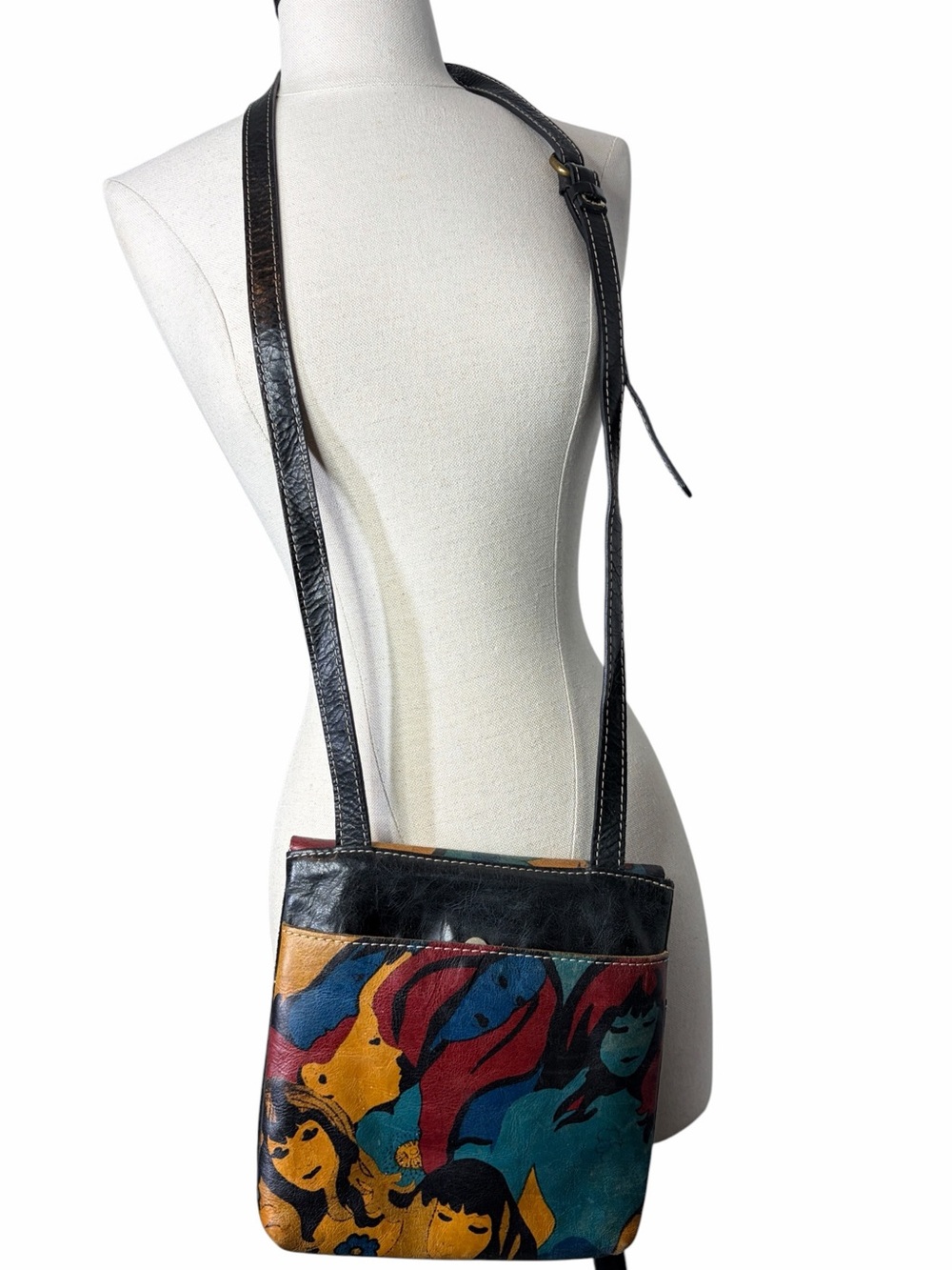Patricia Nash Mod World Girl Power Crossbody purse - Picture 4 of 13